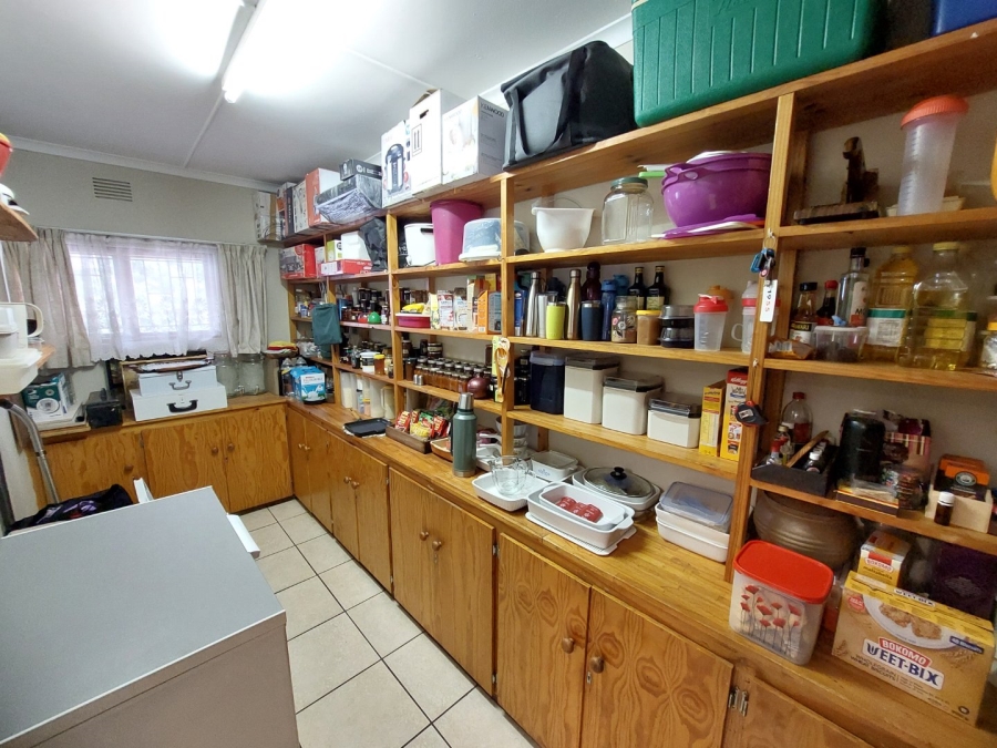 5 Bedroom Property for Sale in Oudtshoorn South Western Cape
